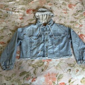 American Eagle Outfitters size XL cropped Jean Jacket with Gray Hood